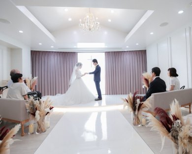 チャペルでの撮影はもはや結婚式です♡