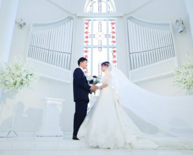 結婚式場のチャペルでフォトウェディング♩
