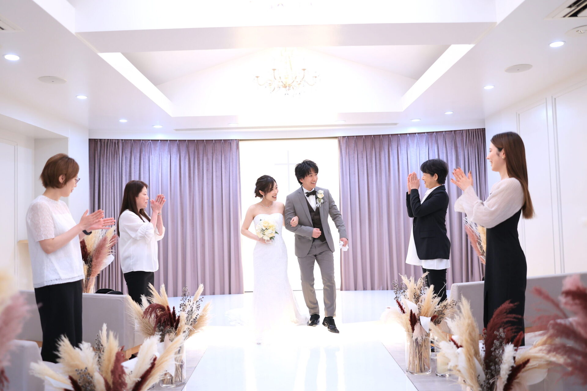 お母様に花嫁姿花婿姿を見てもらいたい…