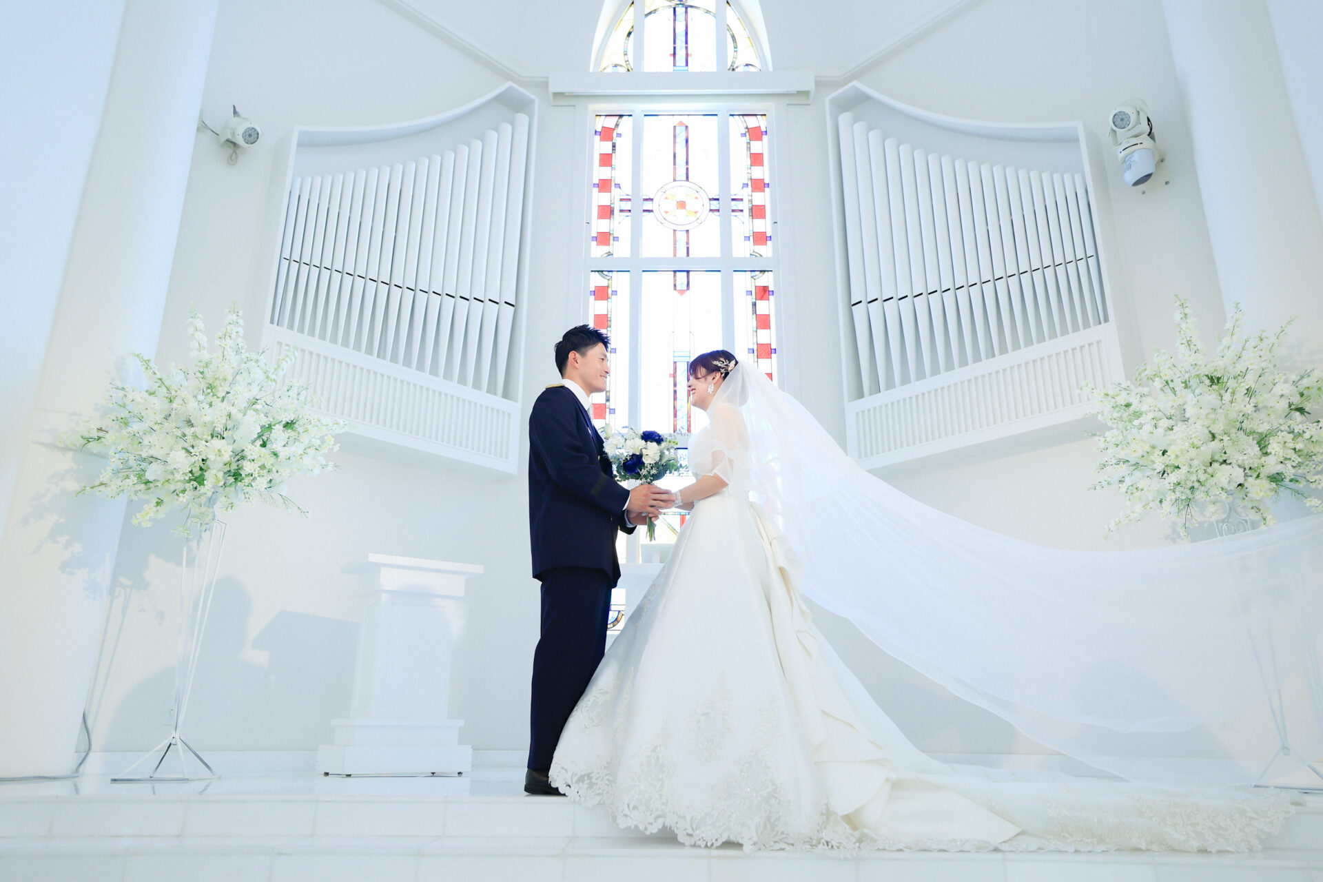 結婚式場のチャペルでフォトウェディング♩